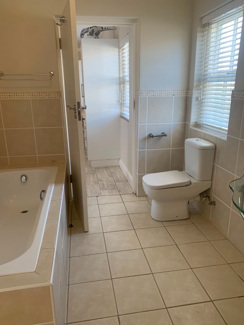 4 Bedroom Property for Sale in Goose Valley Western Cape